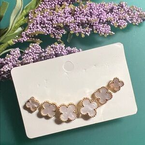 Clover Fashion stud earrings